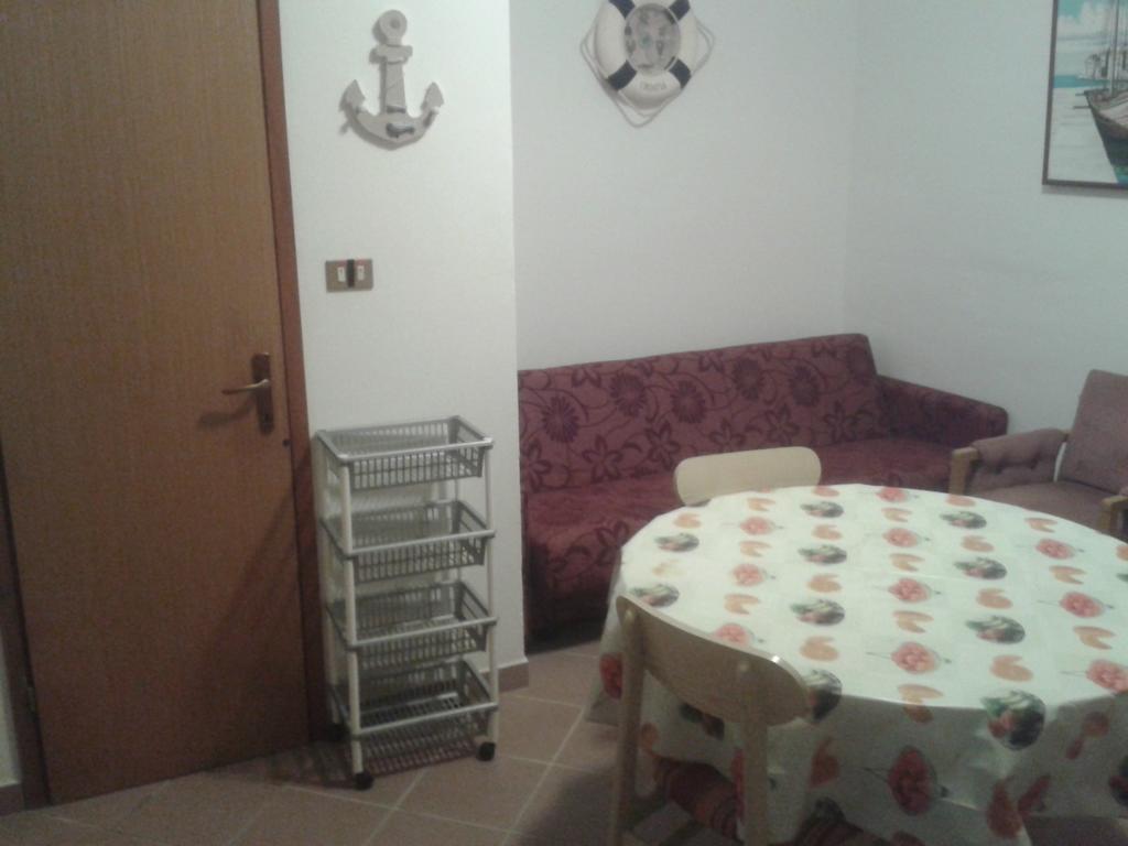 Apartmani Otavio Ровин Екстериор снимка