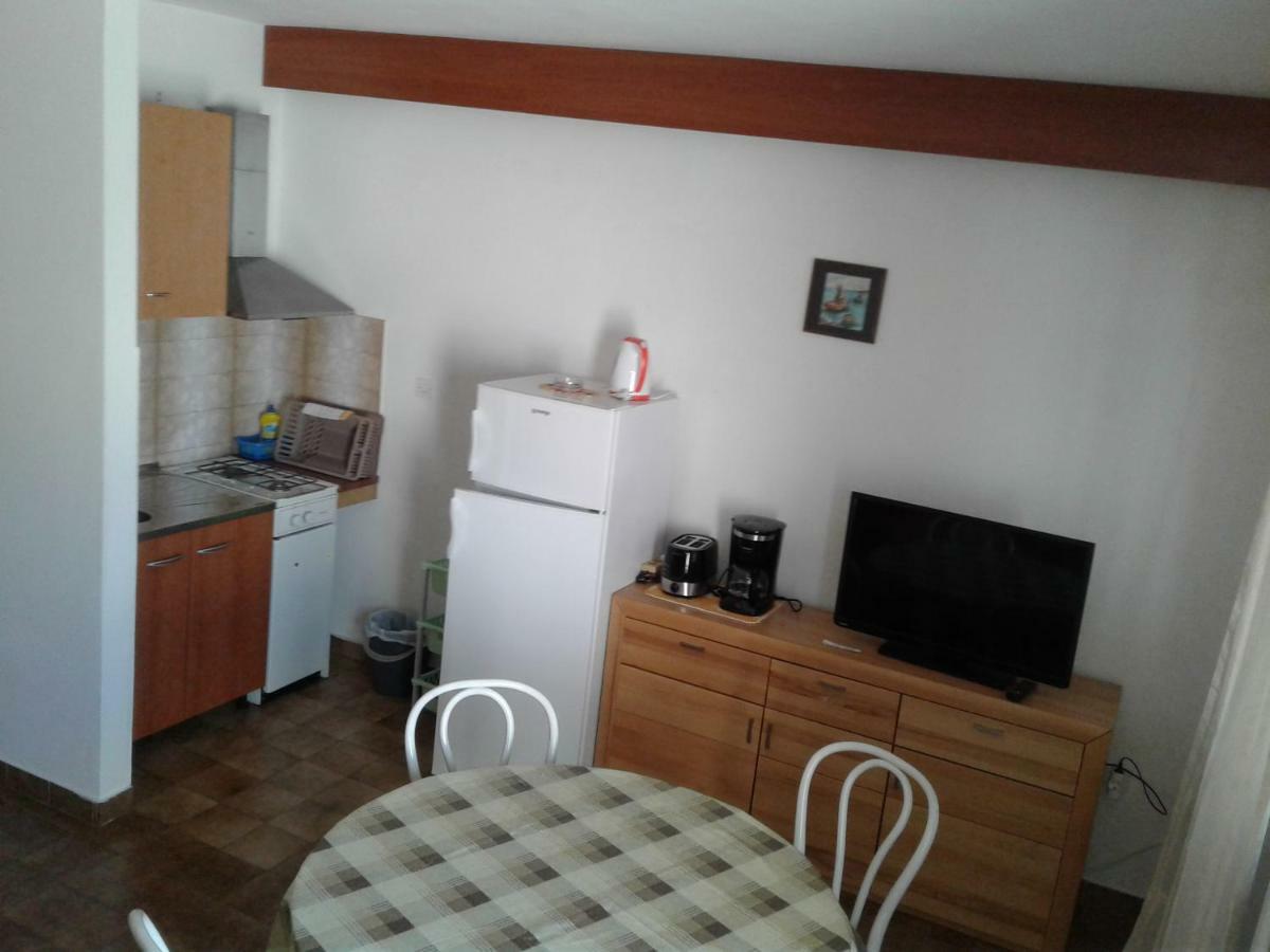 Apartmani Otavio Ровин Екстериор снимка